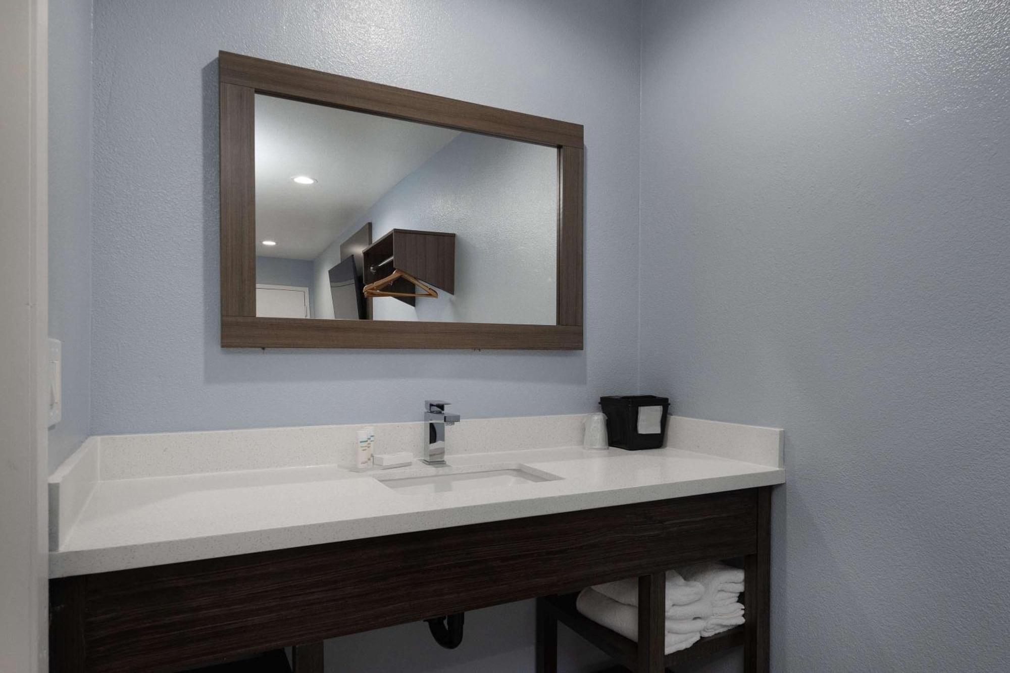 Days Inn By Wyndham Arroyo Grande Pismo Beach Экстерьер фото