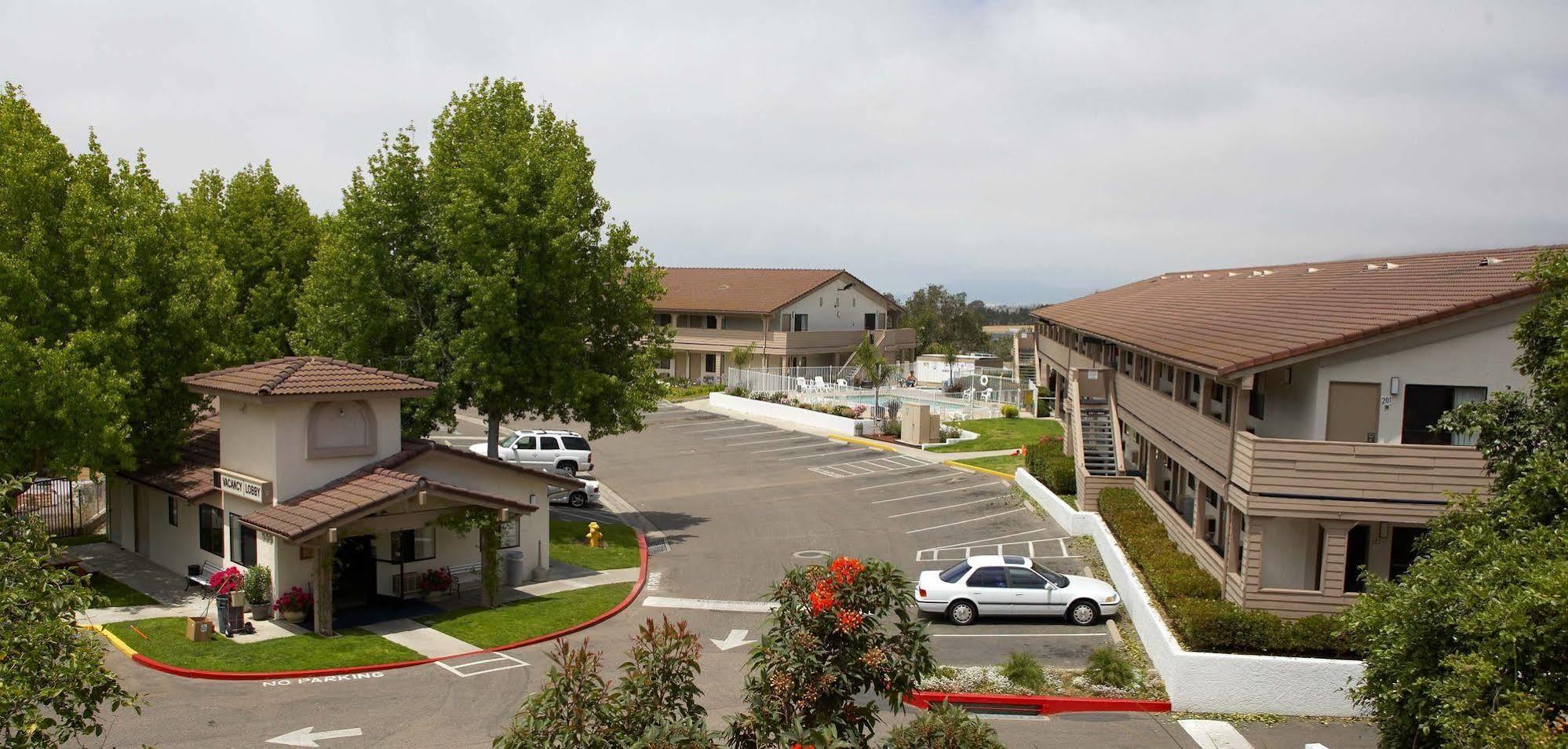 Days Inn By Wyndham Arroyo Grande Pismo Beach Экстерьер фото